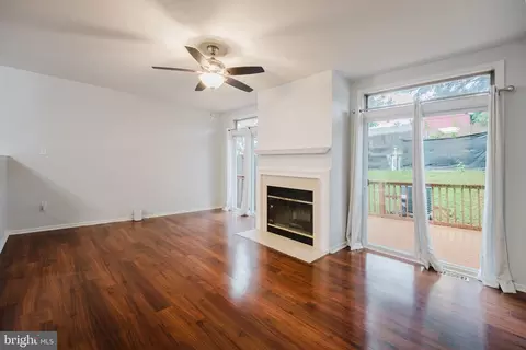Living - 143 Mendel Ct, Bear, DE 19701 photo 2 of 6
