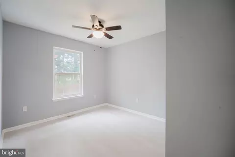 Entry Way - 143 Mendel Ct, Bear, DE 19701 photo 7 of 11