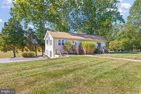 5748 Summit Bridge Rd, Townsend, DE 19734