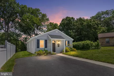 102 Oval Cir, Wilmington, DE 19801