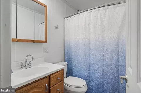 Bath - 114 Kenmark Rd, Newark, DE 19713 photo 1 of 2