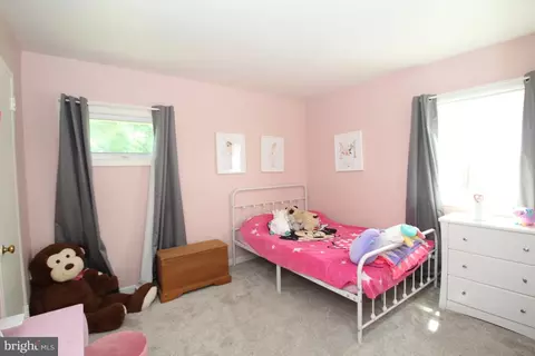 Bedroom - 22 Carole Rd, Newark, DE 19713 photo 6 of 8