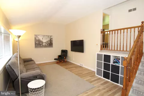 Living - 22 Carole Rd, Newark, DE 19713 photo 1 of 3