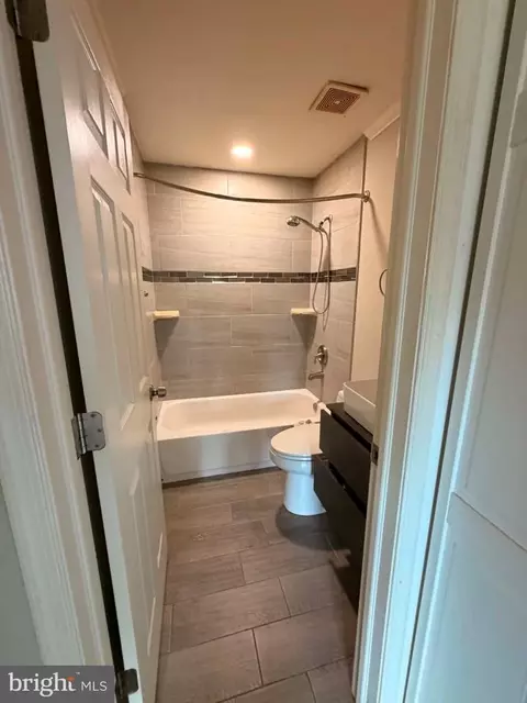 Bath - 14 Bach Dr, Newark, DE 19702 photo 1 of 1