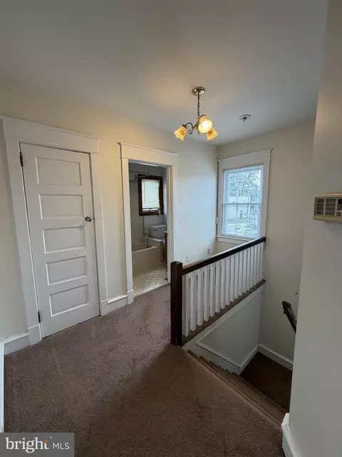 Entry Way - 918 New Rd, Elsmere, DE 19805 photo 1 of 1