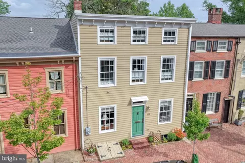 Exterior - 104 E Third St, New Castle, DE 19720 photo 2 of 8
