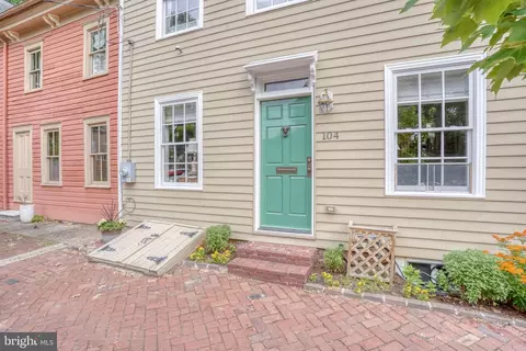 Exterior - 104 E Third St, New Castle, DE 19720 photo 3 of 8
