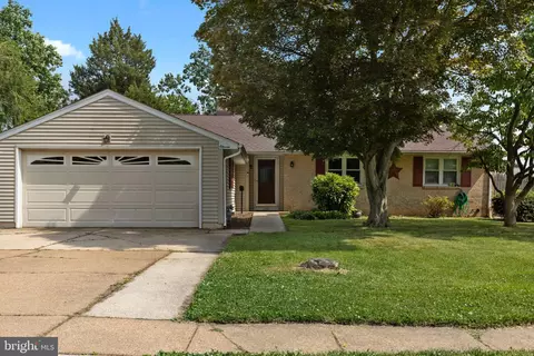 11 Colesbery Dr, New Castle, DE 19720