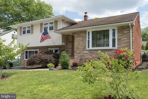 13 Hillcroft Rd, Newark, DE 19711