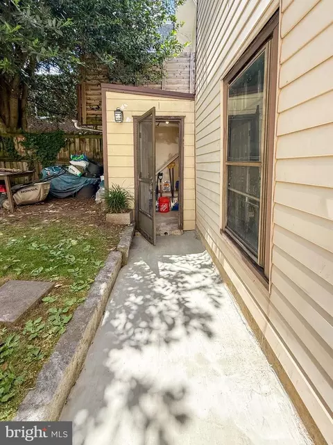 Exterior - 129 3rd, New Castle, DE 19720 photo 5 of 10