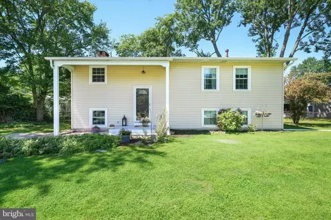 Exterior - 1203 Pinefield Rd, Newark, DE 19713 photo 2 of 4