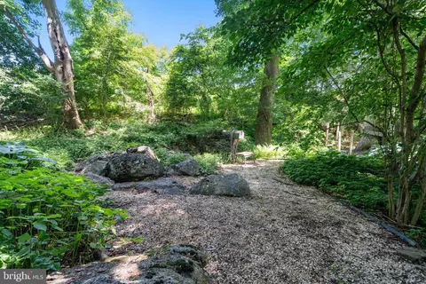 Exterior - 22 Stonebridge Dr, Hockessin, DE 19707 photo 5 of 14