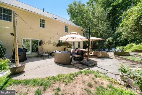 Exterior - 22 Stonebridge Dr, Hockessin, DE 19707 photo 10 of 14