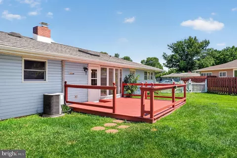 Exterior - 24 Marlin Dr, Newark, DE 19713 photo 3 of 6
