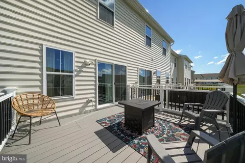 Exterior - 816 Llanelli Dr, Middletown, DE 19709 photo 3 of 7