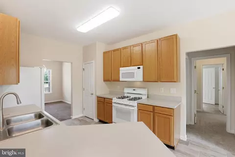 Entry Way - 5 Obsidian Way, Townsend, DE 19734 photo 5 of 14