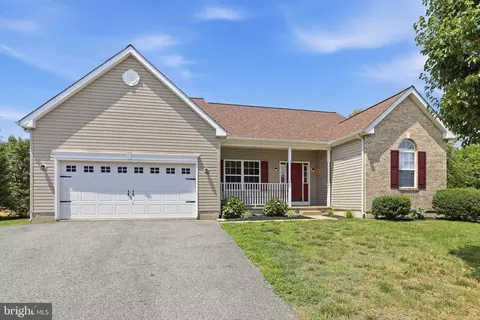 Exterior - 5 Obsidian Way, Townsend, DE 19734 photo 2 of 6