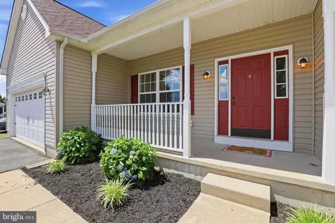 Exterior - 5 Obsidian Way, Townsend, DE 19734 photo 5 of 6