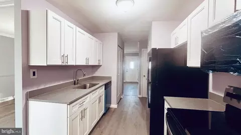 Entry Way - 17 Canoe Ct, Newark, DE 19702 photo 5 of 5
