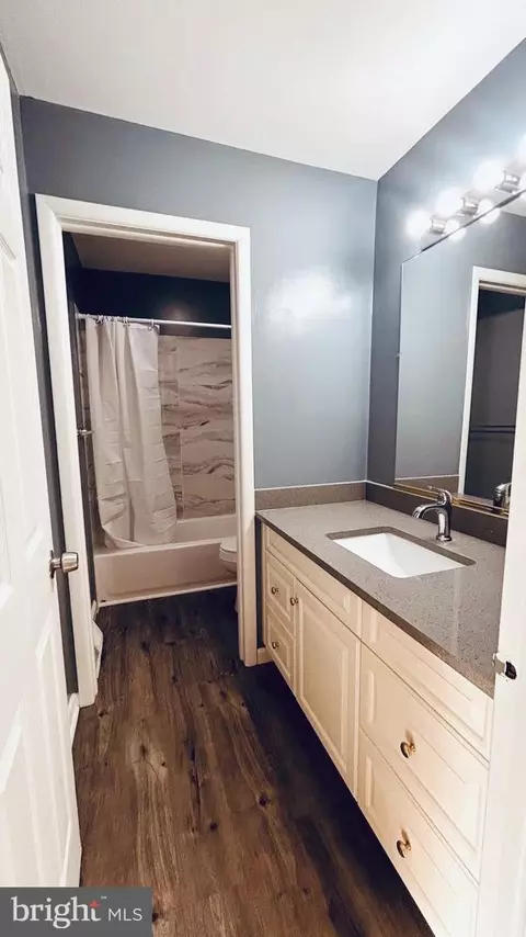 Bath - 17 Canoe Ct, Newark, DE 19702 photo 1 of 1