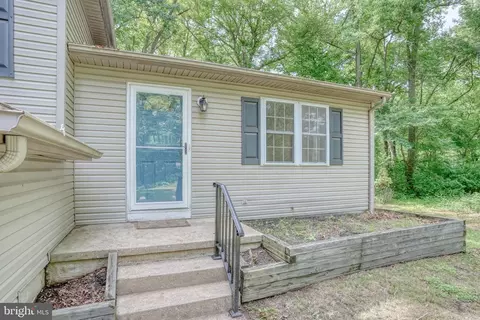 Exterior - 137 Ratledge Rd, Townsend, DE 19734 photo 3 of 6