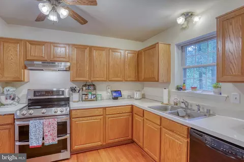 Kitchen - 137 Ratledge Rd, Townsend, DE 19734 photo 3 of 3