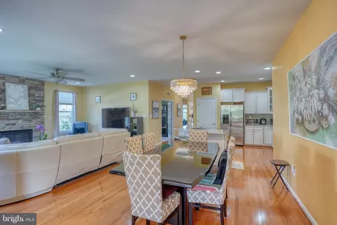 Dining - 1502 Arrowood Ct, Middletown, DE 19709 photo 3 of 4