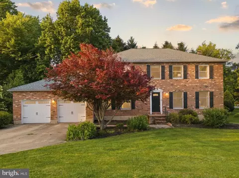 17 Farm House Rd, Newark, DE 19711