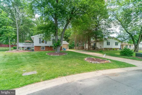 Exterior - 6 Gloria Ct, Bear, DE 19701 photo 6 of 12