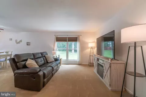 Living - 6 Gloria Ct, Bear, DE 19701 photo 1 of 1
