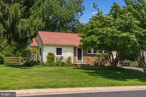 13 Harvard Rd, Wilmington, DE 19808
