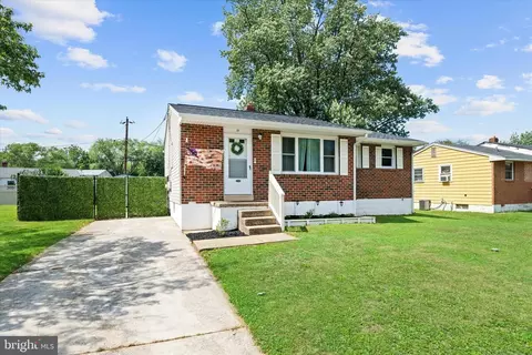 38 Greenridge Rd, Newark, DE 19711