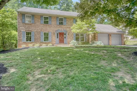 140 Fairhill Dr, Wilmington, DE 19808