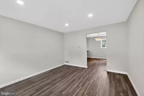 Entry Way - 12 Heron Ct, Newark, DE 19702 photo 2 of 6