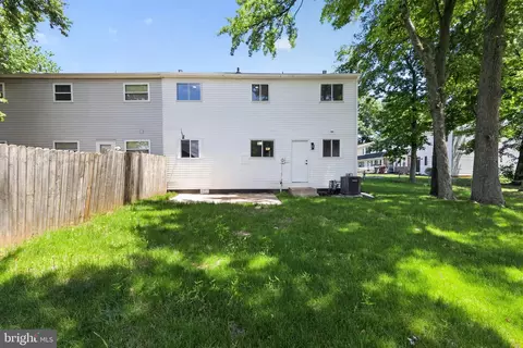 Exterior - 12 Heron Ct, Newark, DE 19702 photo 5 of 6