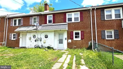 18 S Pennewell Dr, Wilmington, DE 19809