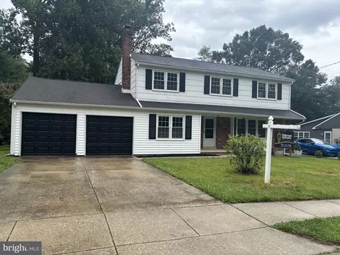 24 Wakefield Dr, Newark, DE 19711