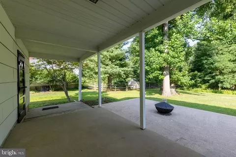 Exterior - 24 Wakefield Dr, Newark, DE 19711 photo 5 of 11