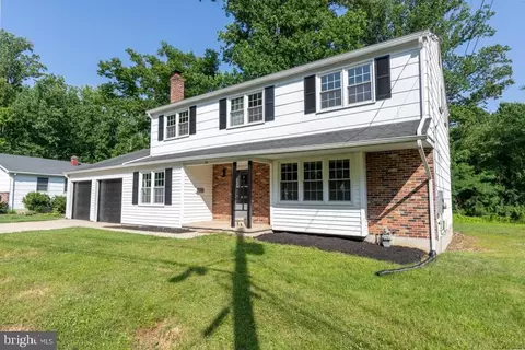 Exterior - 24 Wakefield Dr, Newark, DE 19711 photo 2 of 11