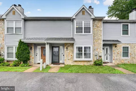 10 Von Steuben Ct, Newark, DE 19702