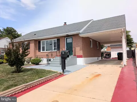 4 Glover Cir, Wilmington, DE 19804