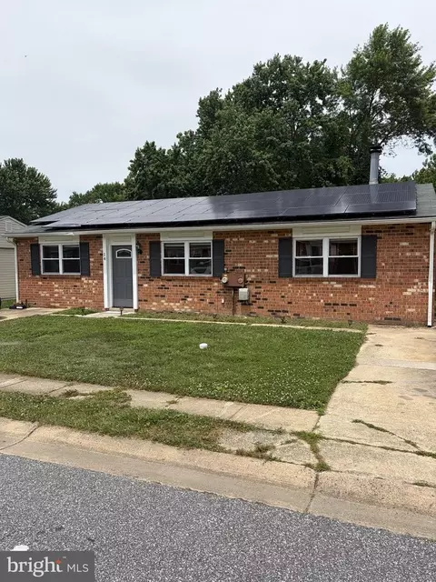 14 Bach Dr, Newark, DE 19702