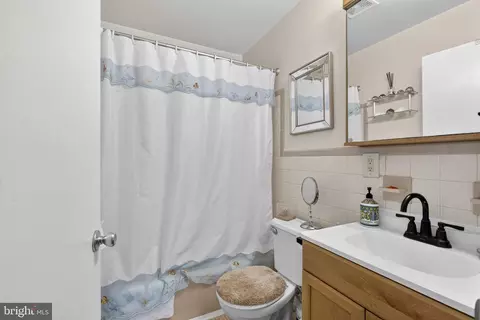 Bath - 310 Dogtown Rd, Townsend, DE 19734 photo 1 of 3