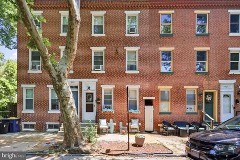 921 Gray St, New Castle, DE 19720