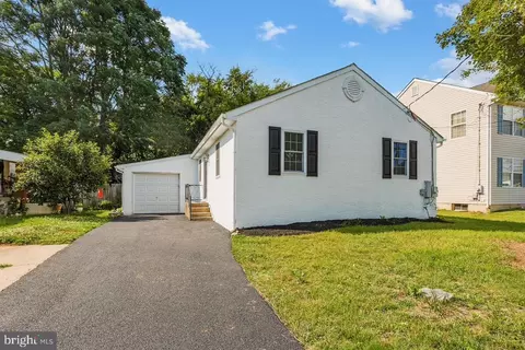 111 Meadowbrook Ave, Wilmington, DE 19804