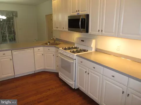 Kitchen - 213 Megan Dr, Bear, DE 19701 photo 2 of 4