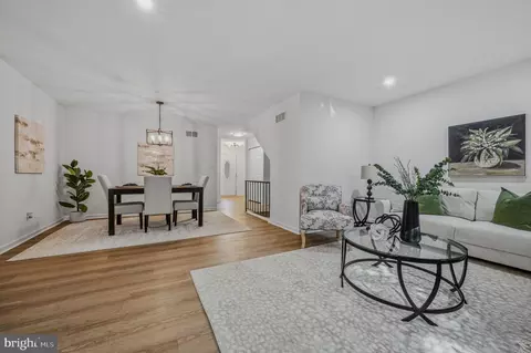 Entry Way - 19 Helios Ct, Newark, DE 19711 photo 5 of 8