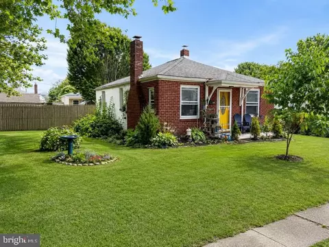208 Lindberg Ave, Wilmington, DE 19804