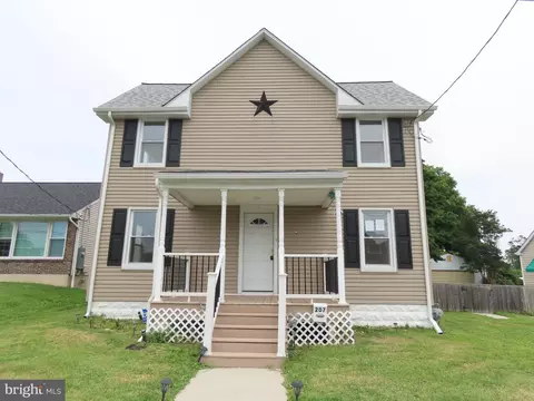 207 Baldt Ave, New Castle, DE 19720
