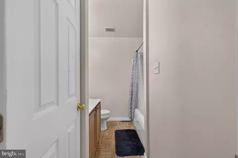 Entry Way - 4 Versailles Ct, Newark, DE 19702 photo 6 of 6